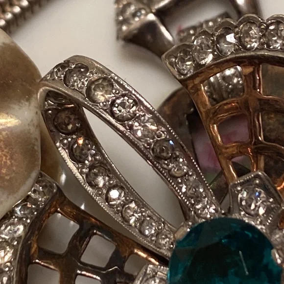 Sterling Mazer bracelet w/green rhinestone in center of flower 6 3/4” Vintage - Picture 11 of 17